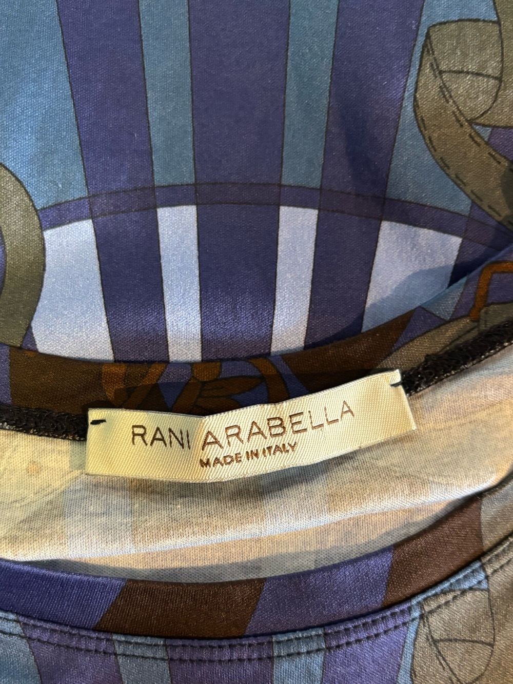 RANI ARABELLA PRINTED T-SHIRT: FIRENZE NAVY Size Medium - Picture 4 of 5
